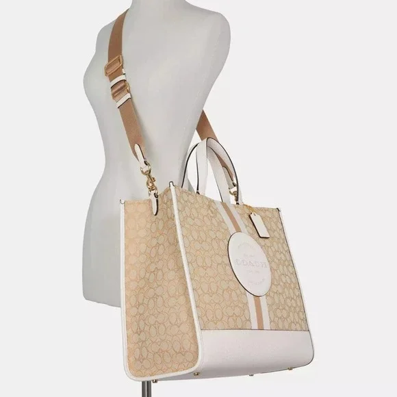 NWT💃Coach Dempsey Tote 40 In Signature Jacquard With Stripe And Coach Patch - Picture 4 of 12